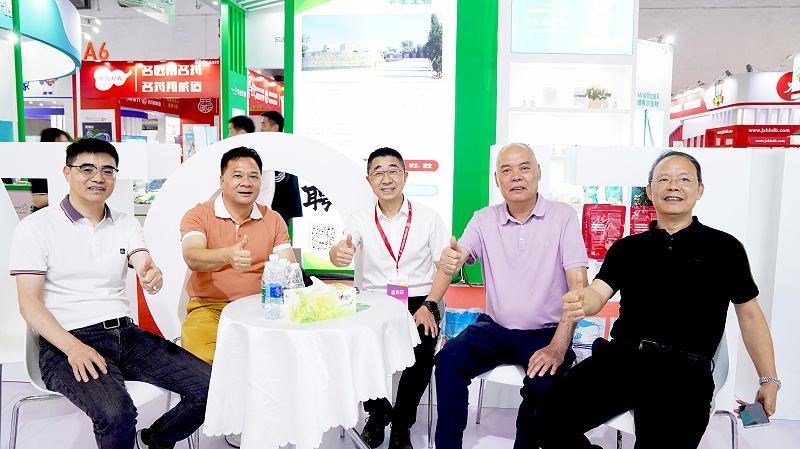 ϲ󲩻long8Ψһչλֳ1