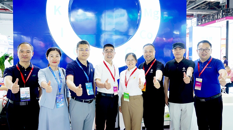 ϲ󲩻long8Ψһչλֳ1